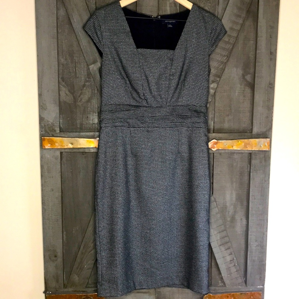 Banana Republic Black and Grey Houndstooth Dress